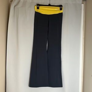 BEBE sport flair leggings